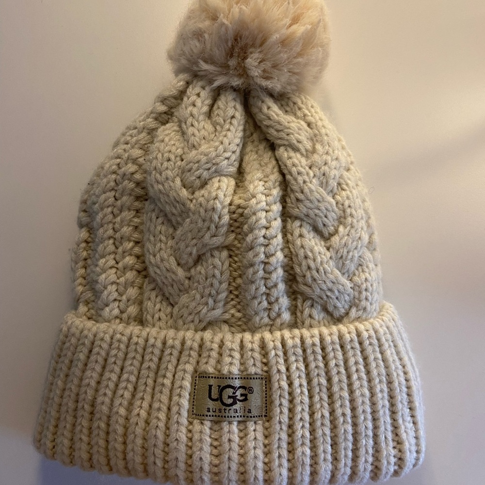 UGG POM POM HAT